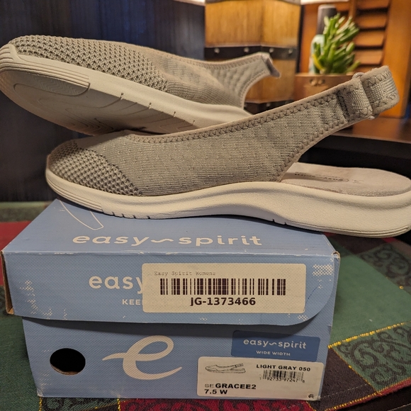 Easy Spirit Shoes New Easy Spirit Sandals Gracee 2 75 W Light Grey